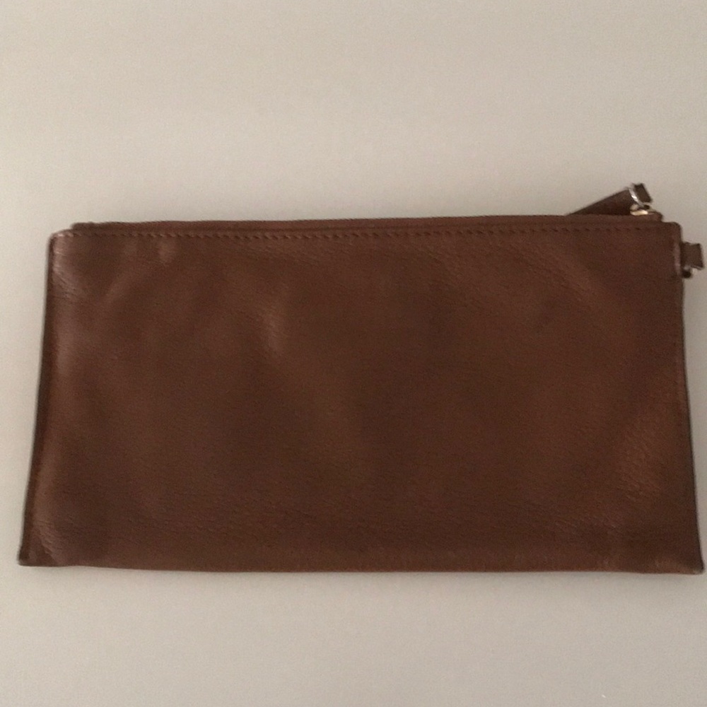 Michael Kors wristlet - Picture 3 of 3